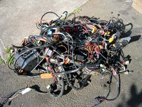 wiring_mess.jpg