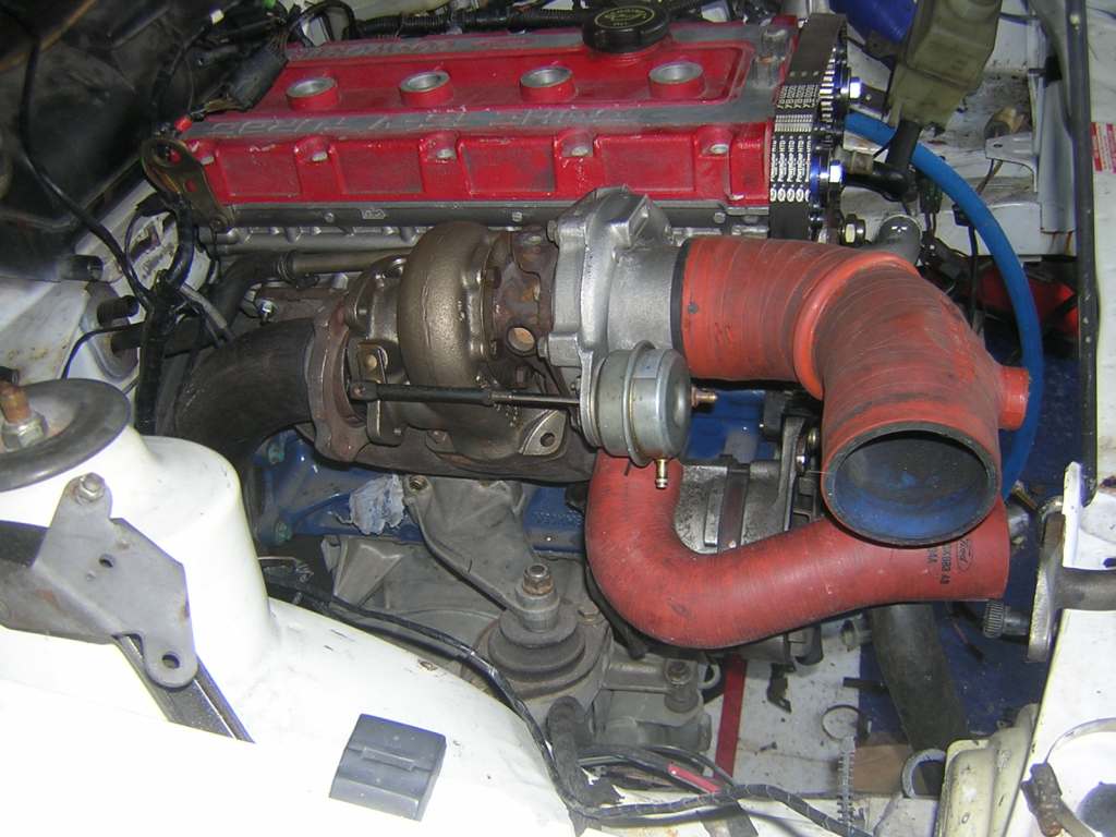 gal/Cosworth_4x4/Cosworth_exhaust_and_diff2.jpg