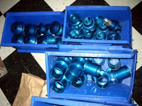 gal/Shocks_Aug03/blue_parts2.jpg