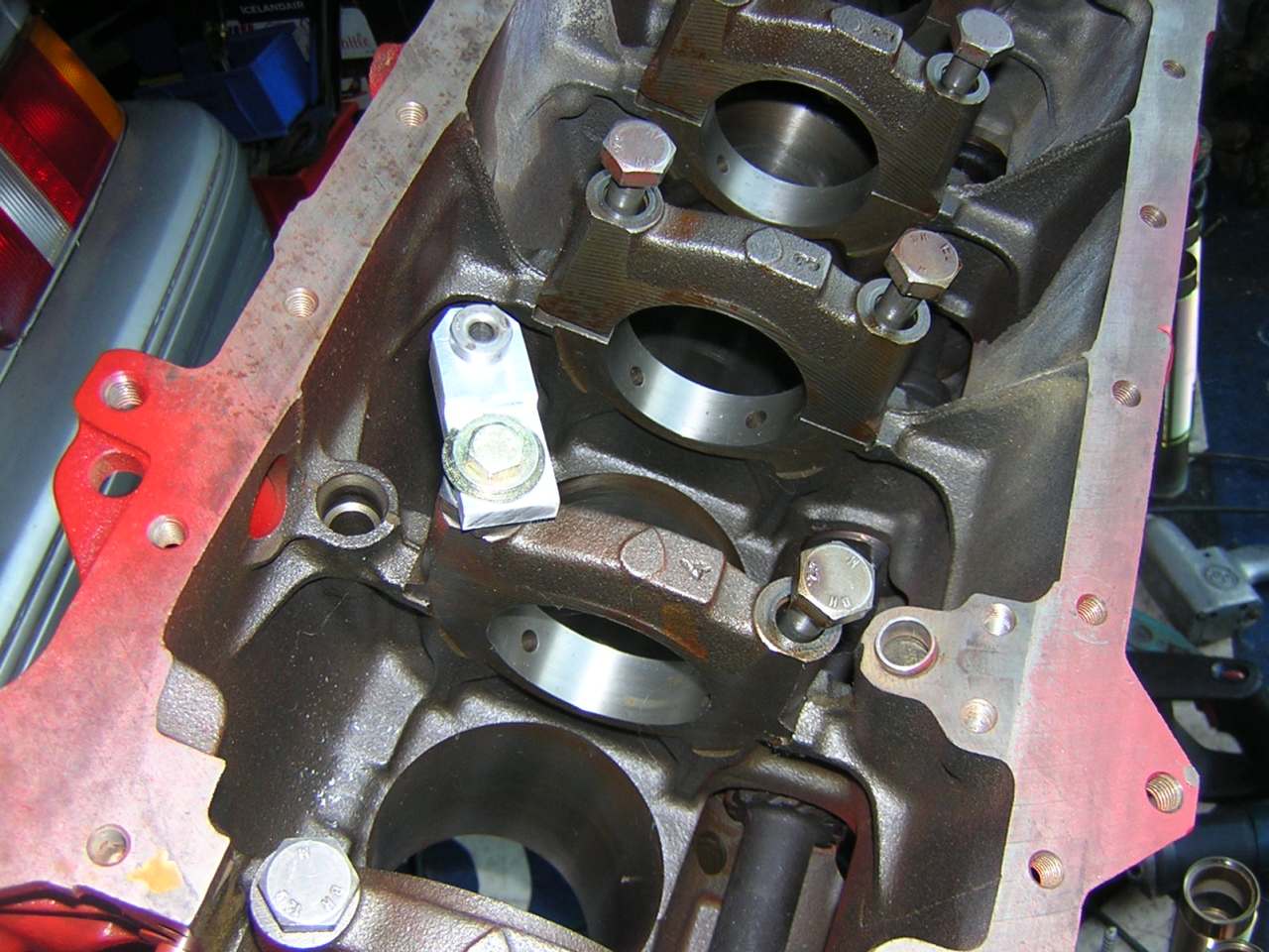 gal/Volvo_Rods__Pistons_Squirterizational_Mods/Squirterizationalized_Redblock02.JPG